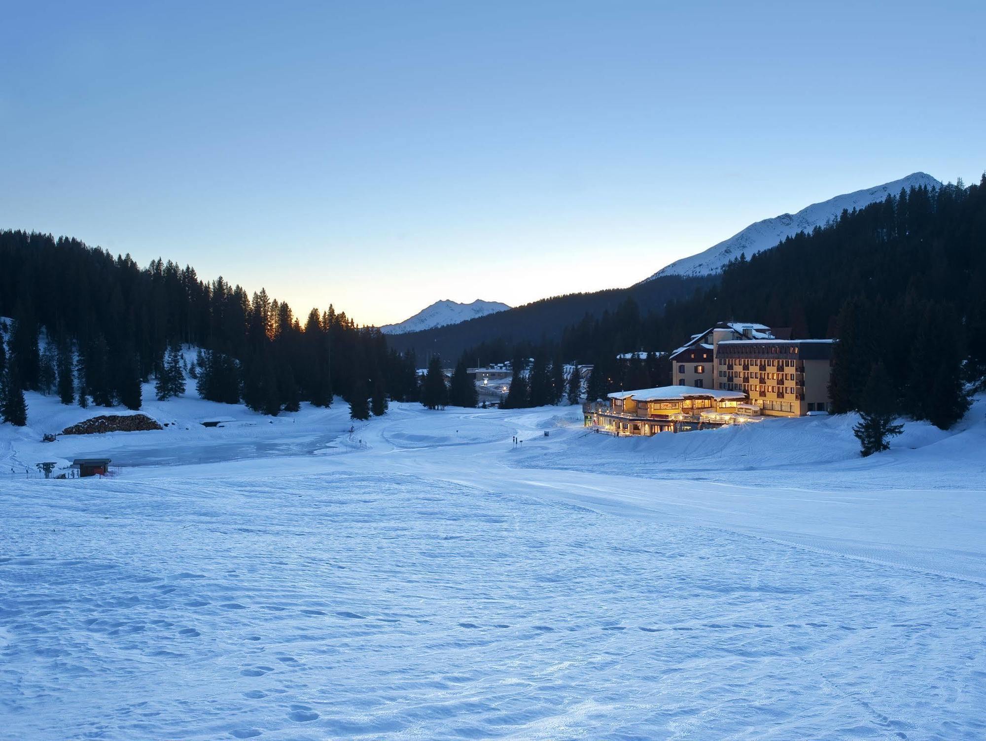 Residence Hotel Sport Campiglio Madonna di Campiglio Exterior photo